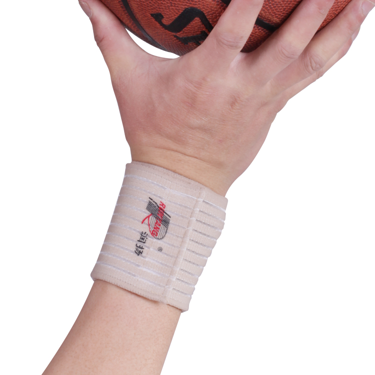 Adjustable elastic wrist support