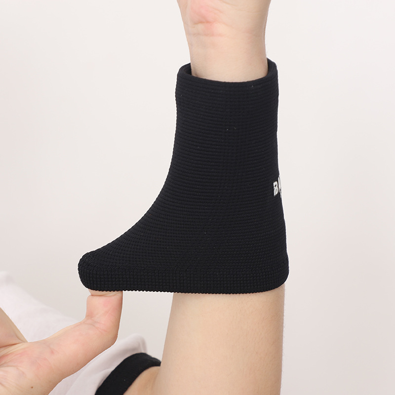 Adjustable Black color four ways pull knitting compression wrist brace 6003