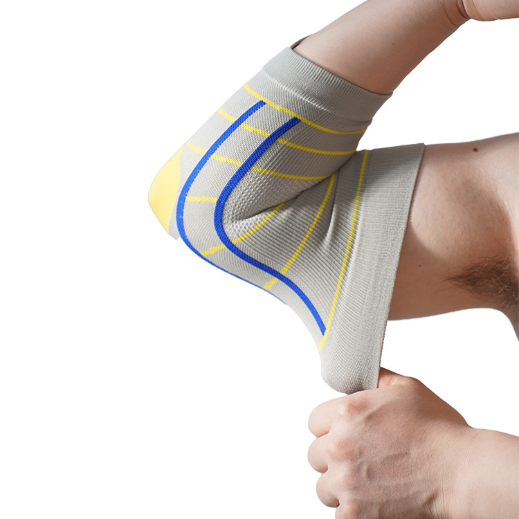 Factory direct sales lightweight and breathable compression elbow sleeve 2203